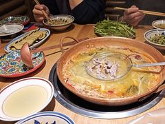 -洱火云南酸菜牛肉火锅(石景山当代商城店)