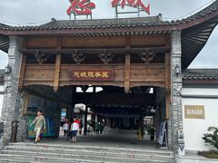 -慈城服务区-停车场
