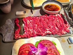 -伴山牛贵州黄牛肉火锅·苗疆非遗艺术餐厅(上海首店)