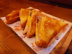 比基尼黑松露火腿三明治-tapas by dos cielos西班牙餐厅(重庆光环购物公园店)