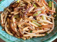 -包整·丝娃娃(一览甲秀楼风景店)