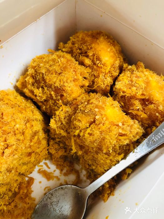 鲍师傅糕点(淮海中路店)蟹黄风味小贝图片