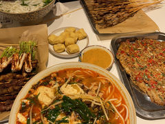 -粉八·云南米线·建水烧烤(常熟路店)