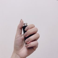 -花岐款式专研健康美甲沙龙