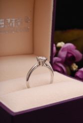 -威德钻石-克拉钻大本营(南京东路店)