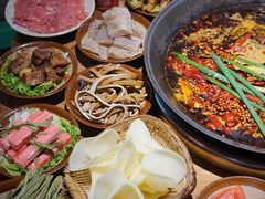 -四小区火锅·巷子里的重庆火锅(花照壁店)
