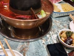 -楼外楼大刀肉传统火锅(西安大路店)