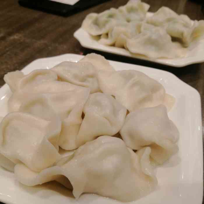 松花湖水饺(新濠天地店"新濠二楼,看到这家人最多,就选了,因为也.