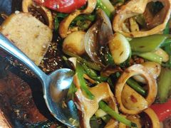 -八府香鸭·啫啫煲(华山路店)