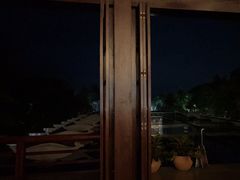 -亚龙湾喜来登·美景台大堂吧