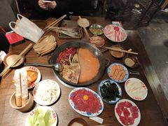 -萍姐火锅·公路夜市(武汉首店)
