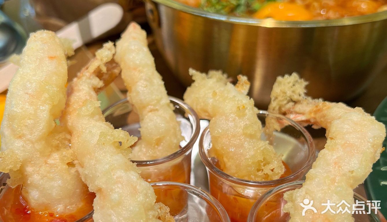 老板你是不是磕他泰？人均50泰国菜，送露楚