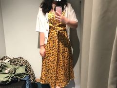 -URBAN REVIVO(七宝领展广场店)