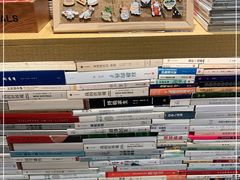 -猫的天空之城概念书店(苏州诚品店)