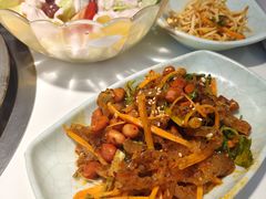 -猪啊牛呀羊啊铜盘烤肉(正大广场店)