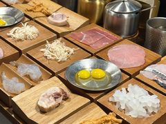 -银米·云南传统过桥米线(双廊黑金冠店)