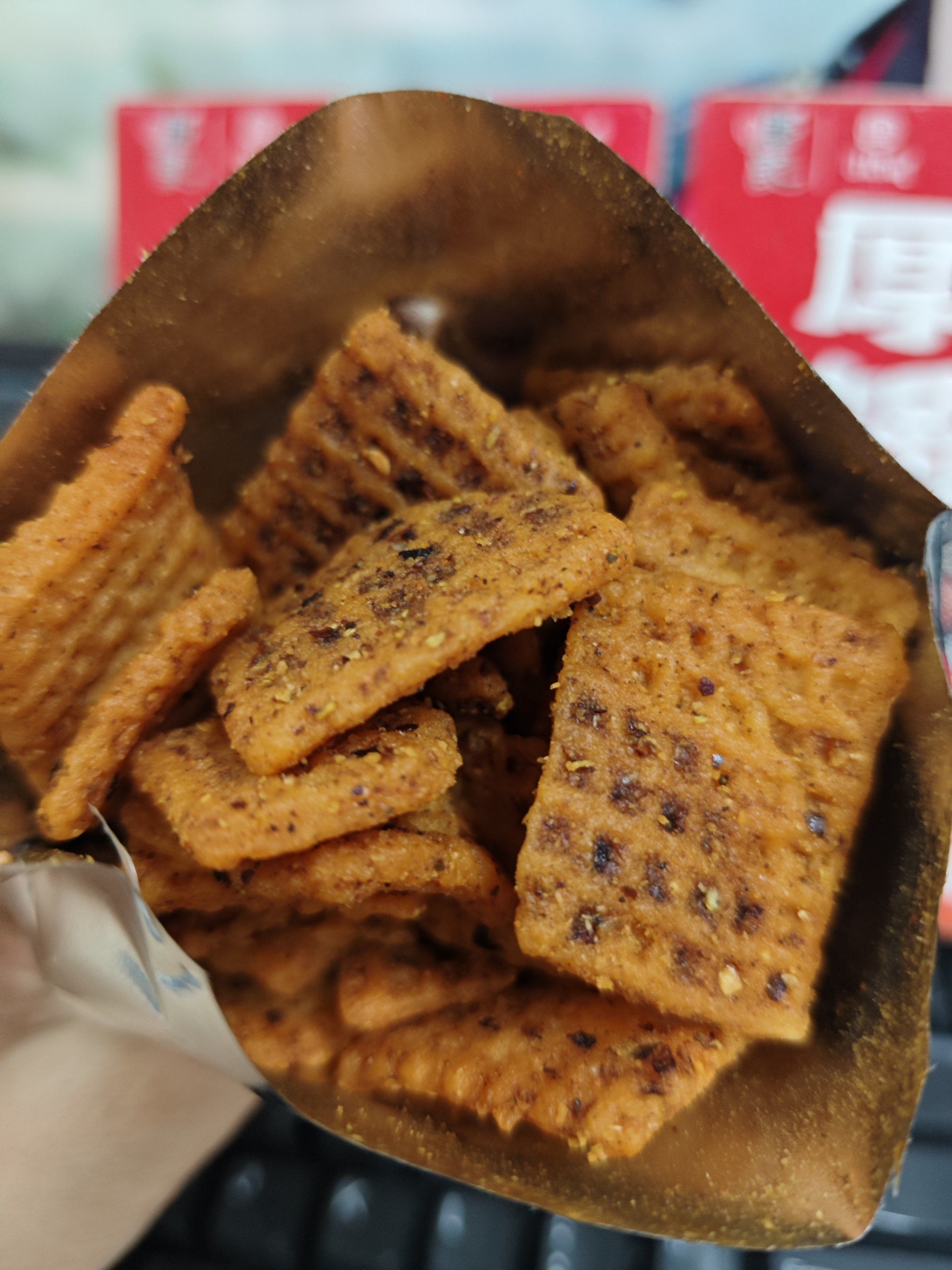 川香麻辣锅巴,越吃越上头!