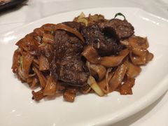 干炒牛河-稻香酒家·34年老字号·港式粤菜(汉街店)
