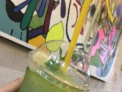 -莓园冰淇淋店