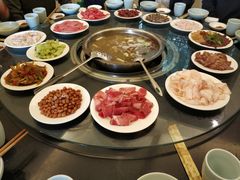 -周老三跷脚牛肉·全牛火锅(非遗传承店)