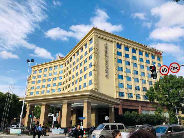 [位置交通]也是特别的方便,在中心地段,上海圣淘沙万怡酒店奉贤区南桥