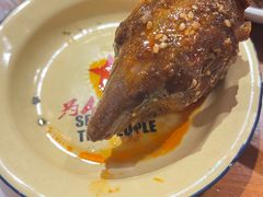 -爆炸头阿姨小四川正宗川味小吃(无任何分店)