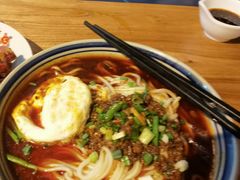 招牌传统麻辣面-聚合鑫东北熏酱熟食麻辣面(长阳店)