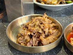 -草家酱蟹炭火烤肉店(珲春南路二店)