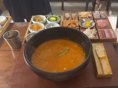 -银米·云南传统过桥米线(双廊黑金冠店)