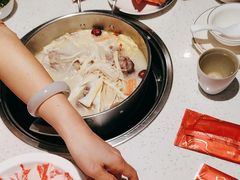 -三人行骨头王火锅(长寿店)