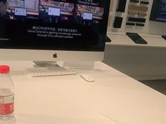-TESLA 特斯拉(上海太古汇体验店)