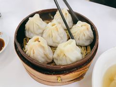 蟹黄小笼包-常州糕团店(北大街新世纪商城店)