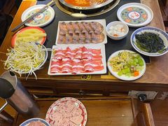 -沸炉重庆老火锅(军事博物馆店)