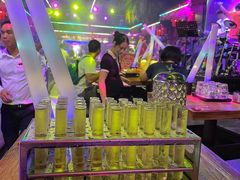 -喜鹊音乐酒馆(西街店)