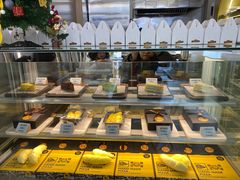 面包甜点陈列柜-猫王榴莲世家(三里屯SOHO商场店)