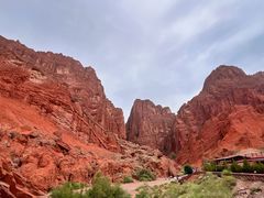 -天山神秘大峡谷