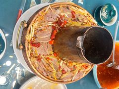 -三江源美食城