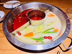 -佬土鹅肠火锅(解放路店)