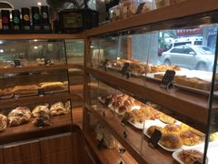 面包甜点陈列柜-梦菲思饼屋(瑞金宾馆店)