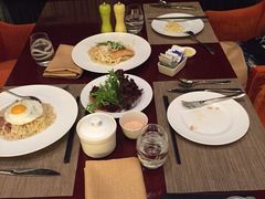 希尔顿酒店360°餐厅-东西风牛排馆周末烧烤自助(首都机场希尔顿店)