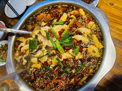 -乡土特色.冷锅鱼.牦牛肉汤锅