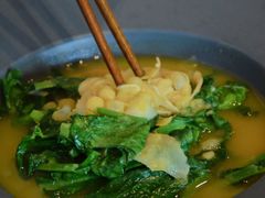 豌豆黄浸豌豆尖-半山腰·云南菜(侨福芳草地店)