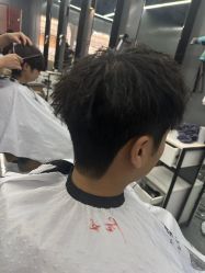 -藤野造型烫发染发