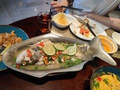 柠檬汁蒸鲈鱼-食肆&Fourteen(武林夜市店)