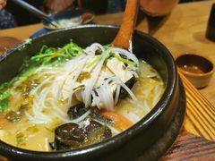 蒙自过桥米线-麦麦山云南菜(复地活力城店)