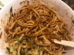 -黑八私房老北京炸酱面