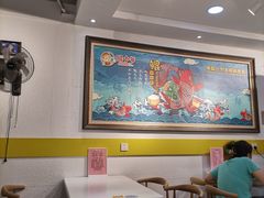 大堂-鲲少爷烤鱼饭.螺蛳粉·清真(爱琴海店)