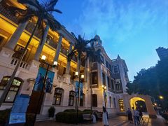 -香港大学