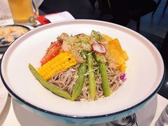 鸡肉大虾鲜蔬波奇碗-西堤牛排(龙德广场店)