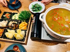 -麦麦山云南菜(复地活力城店)